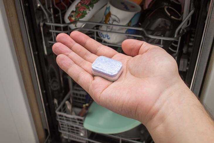 The genius tip to clean the oven thoroughly and make it sparkling clean