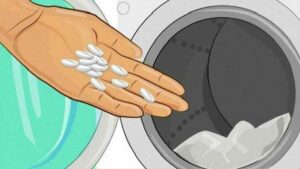 Elle jette de l’aspirine dans sa machine à laver. Aujourd’hui son astuce fait le tour des réseaux sociaux