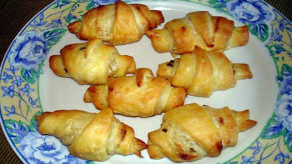 Mini croissants jambon-crème fraiche et ciboulette