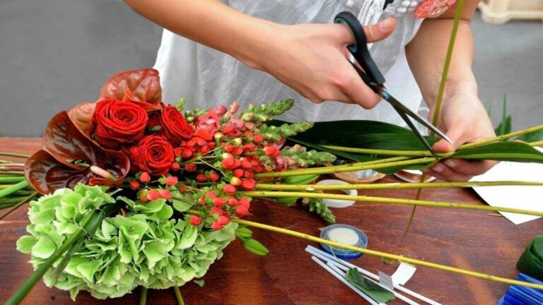 Comment conserver un bouquet de fleurs plus longtemps ? 6 astuces de fleuristes infaillibles