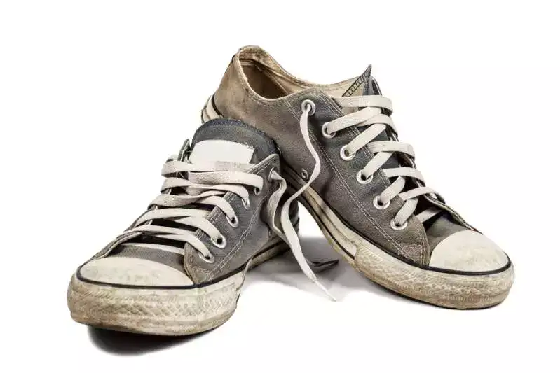10 astuces d'entretien des chaussures qui ne nécessitent aucune crème spéciale ni vaporisateur