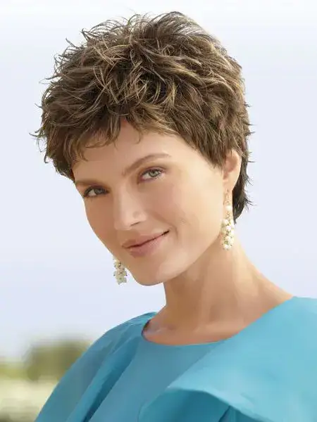 Les coupes de cheveux qui rajeunissent les femmes de plus de 35 ans : 10 coiffures idéales 
