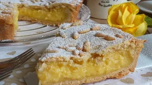 La fameuse tarte italienne de la grande-mère « torta della nonna »