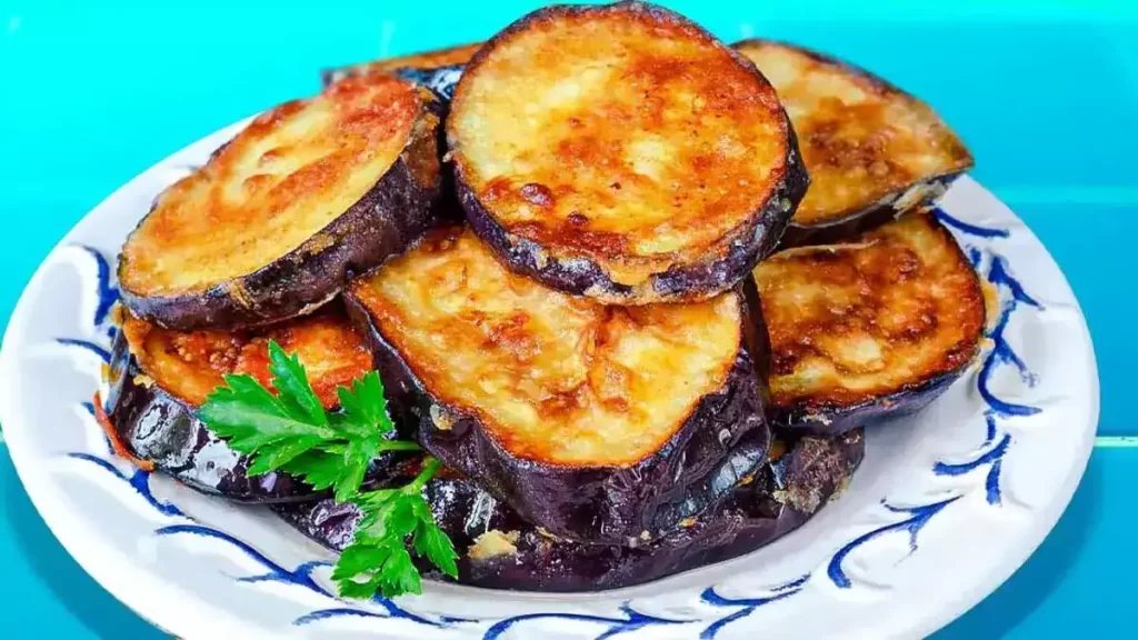 Comment faire frire les aubergines sans les gorger d’huile ? L’astuce facile