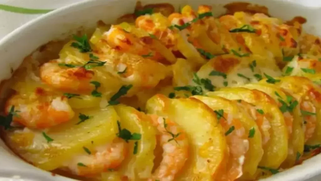 Recette santé : délicieux gratin de crevettes et pommes de terre sans lait, sans gluten