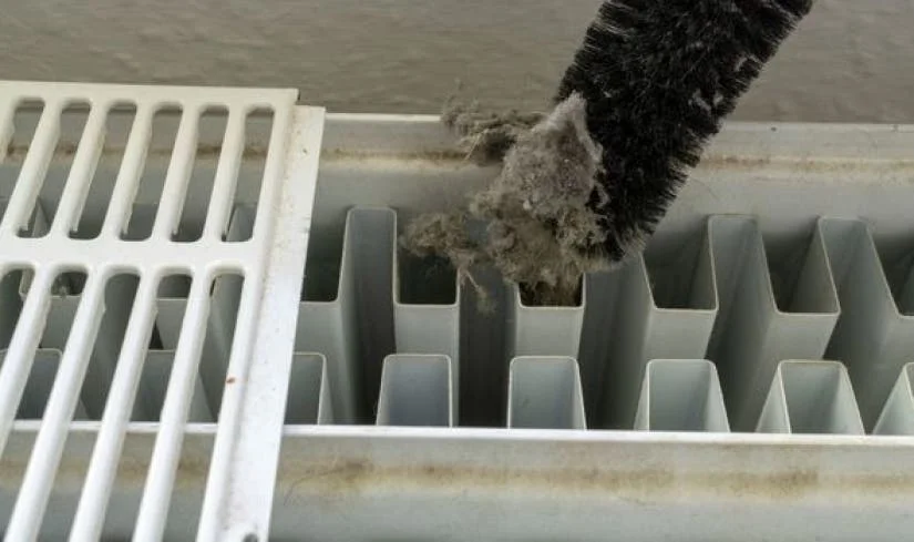 Voici comment nettoyer les radiateurs avant l’hiver sans faire aucune poussière