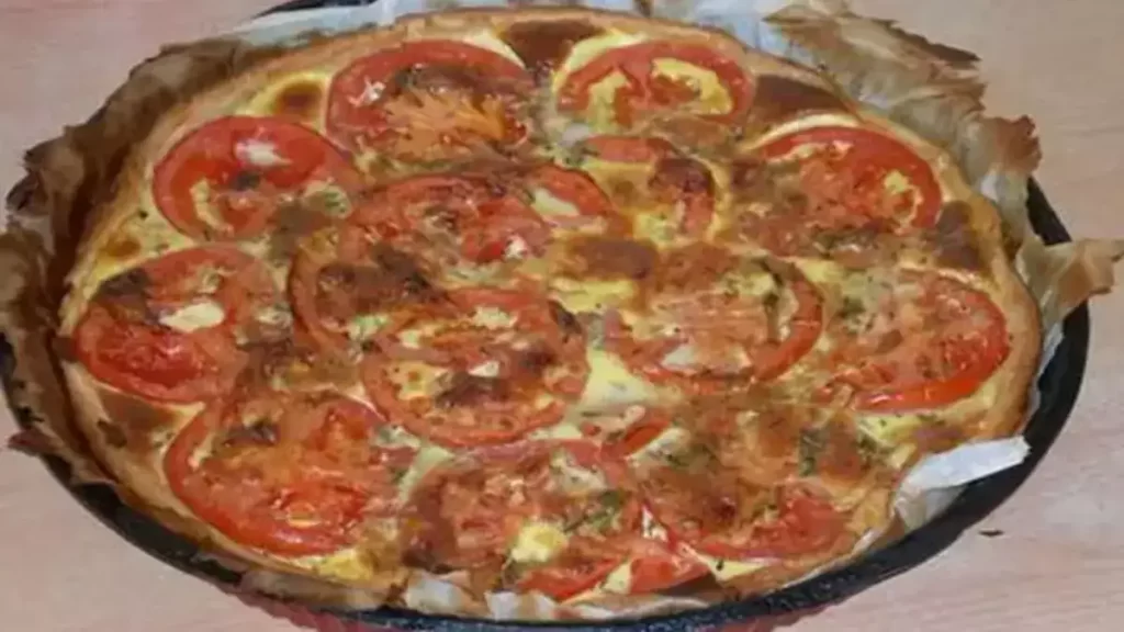 Quiche aux tomates au thon et à la moutarde