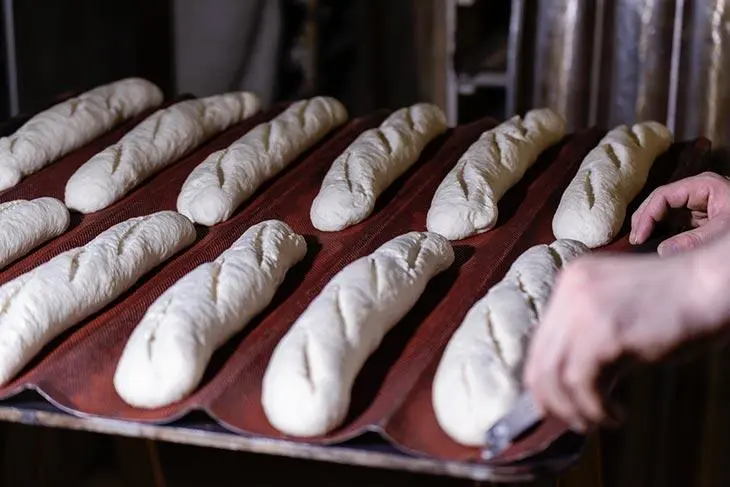 Comment faire du pain comme sorti de la boulangerie ? 4 ingrédients suffisent