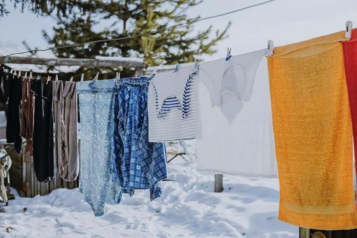 Pourquoi faut-il sécher le linge à l’extérieur même en hiver ?