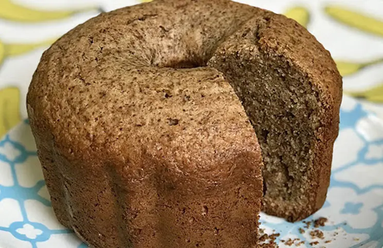 Recette. Gâteau aux bananes, aux noix et à la cannelle avec un goût irrésistible