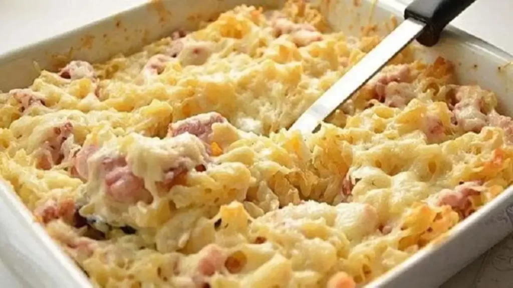 Gratin de pâtes au jambon et au fromage, prêt en 10 minutes !