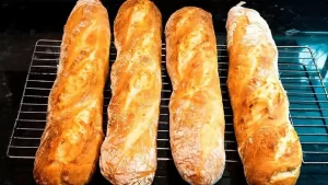 L’astuce des boulangers pour faire un délicieux pain maison, on oublie souvent une étape