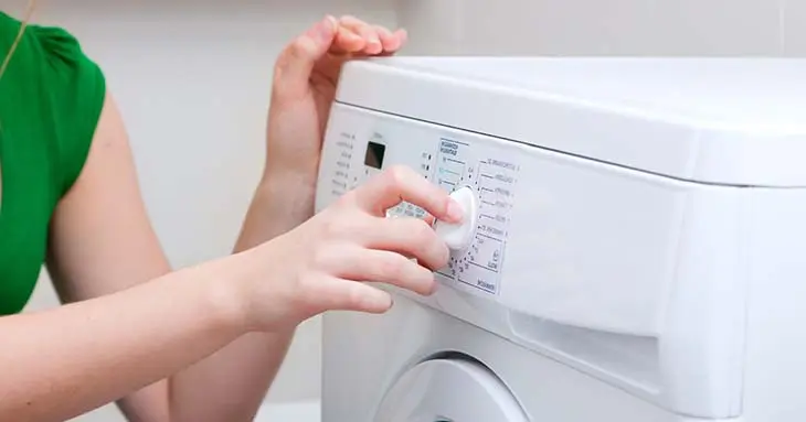 L’astuce magique pour que votre lave-linge sente aussi bon qu’au premier jour