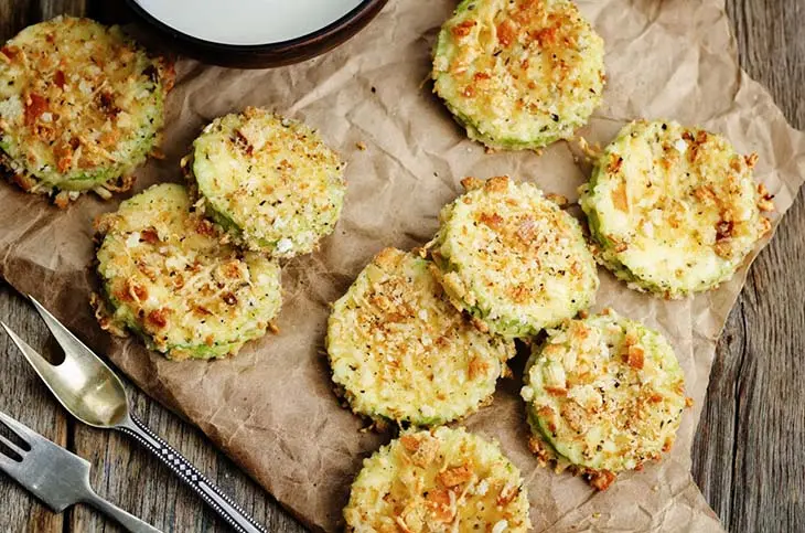 Chips de courgettes croustillantes sans huiles – facile et délicieux