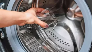 Comment nettoyer une machine à laver avec du vinaigre : 3 conseils simples