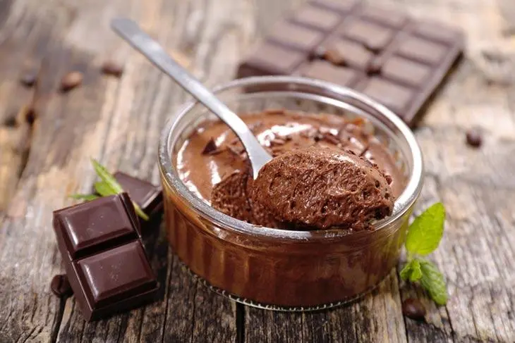 Le secret de la meilleure mousse au chocolat. Un ingrédient secret qui fait toute la différence