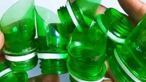 Recyclage des bouteilles en plastique : comment faire une fontaine pour le jardin ?