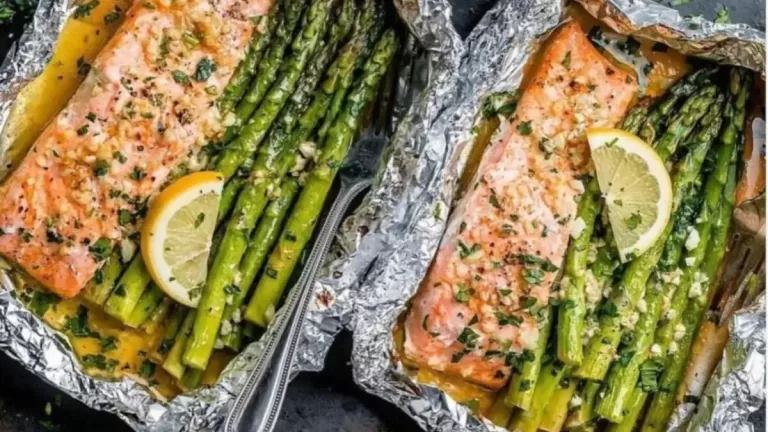 Recette Saumon et Asperges en Papillote avec Sauce Citronnée à l’Ail