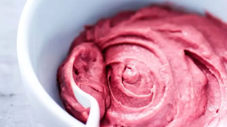 Recette: ⁣Crème au beurre aux framboise