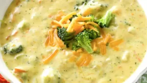 Soupe Crémeuse au Brocoli et Carotte : Recette Savoureuse et Nutritive