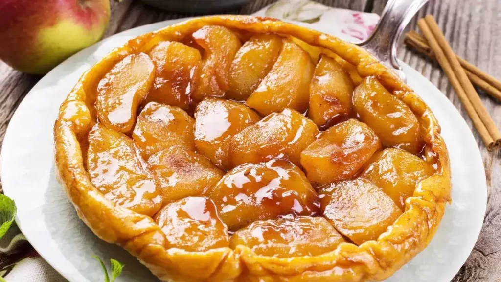 Tarte aux Pommes et Sirop d'Érable : Une Recette Délicieuse