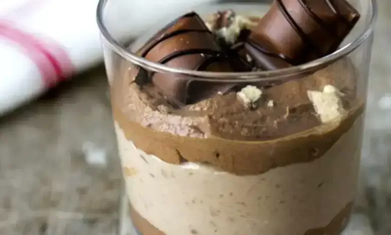 Mousse au Kinder Bueno Facile : Un Dessert Gourmand et Rapide